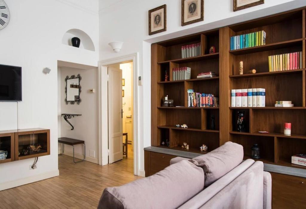 Joivy Classic Flat Near Basilica Di Sant'Ambrogio Apartman Milánó Kültér fotó
