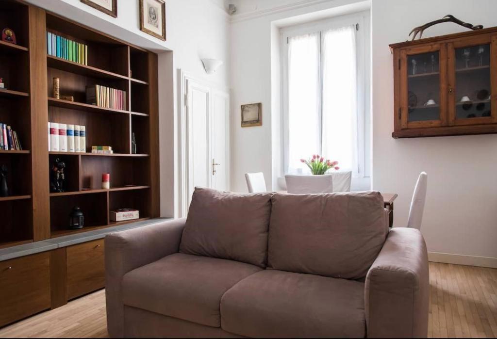 Joivy Classic Flat Near Basilica Di Sant'Ambrogio Apartman Milánó Kültér fotó